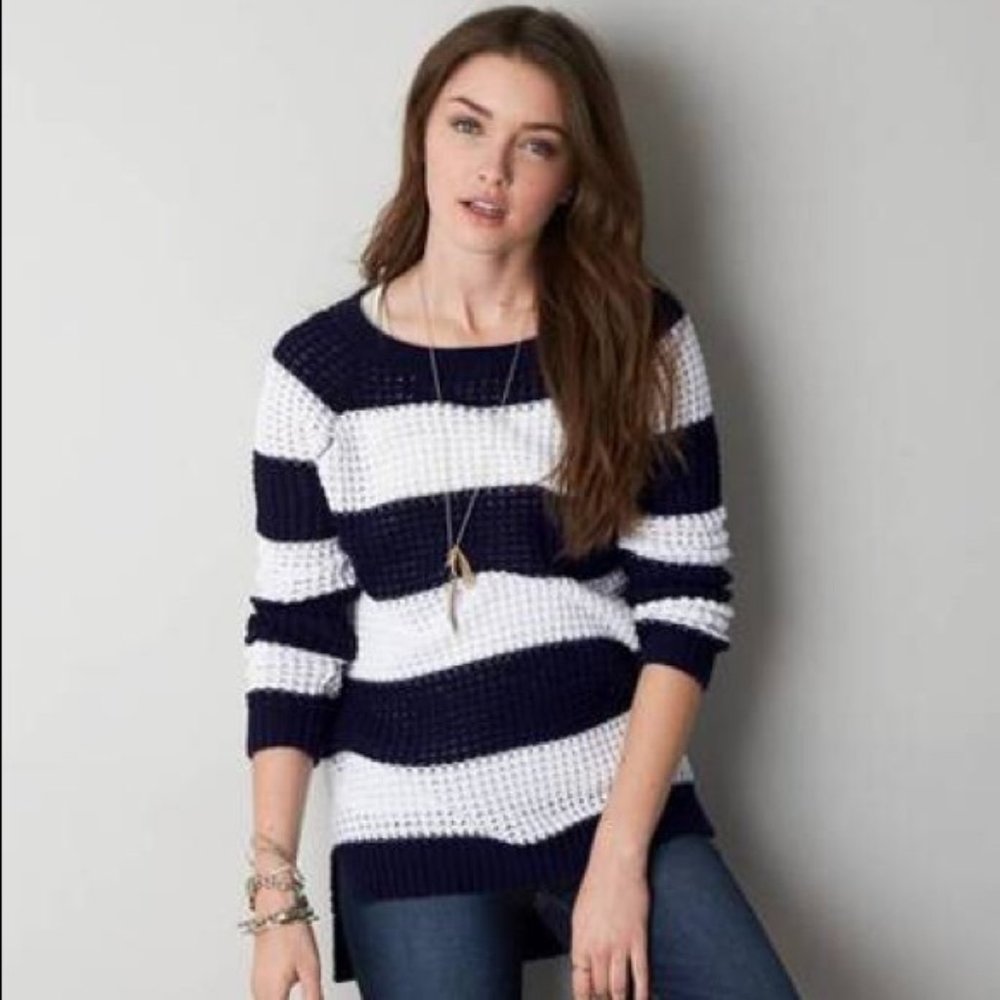 American Eagle Women's Jegging Sweater Size Small